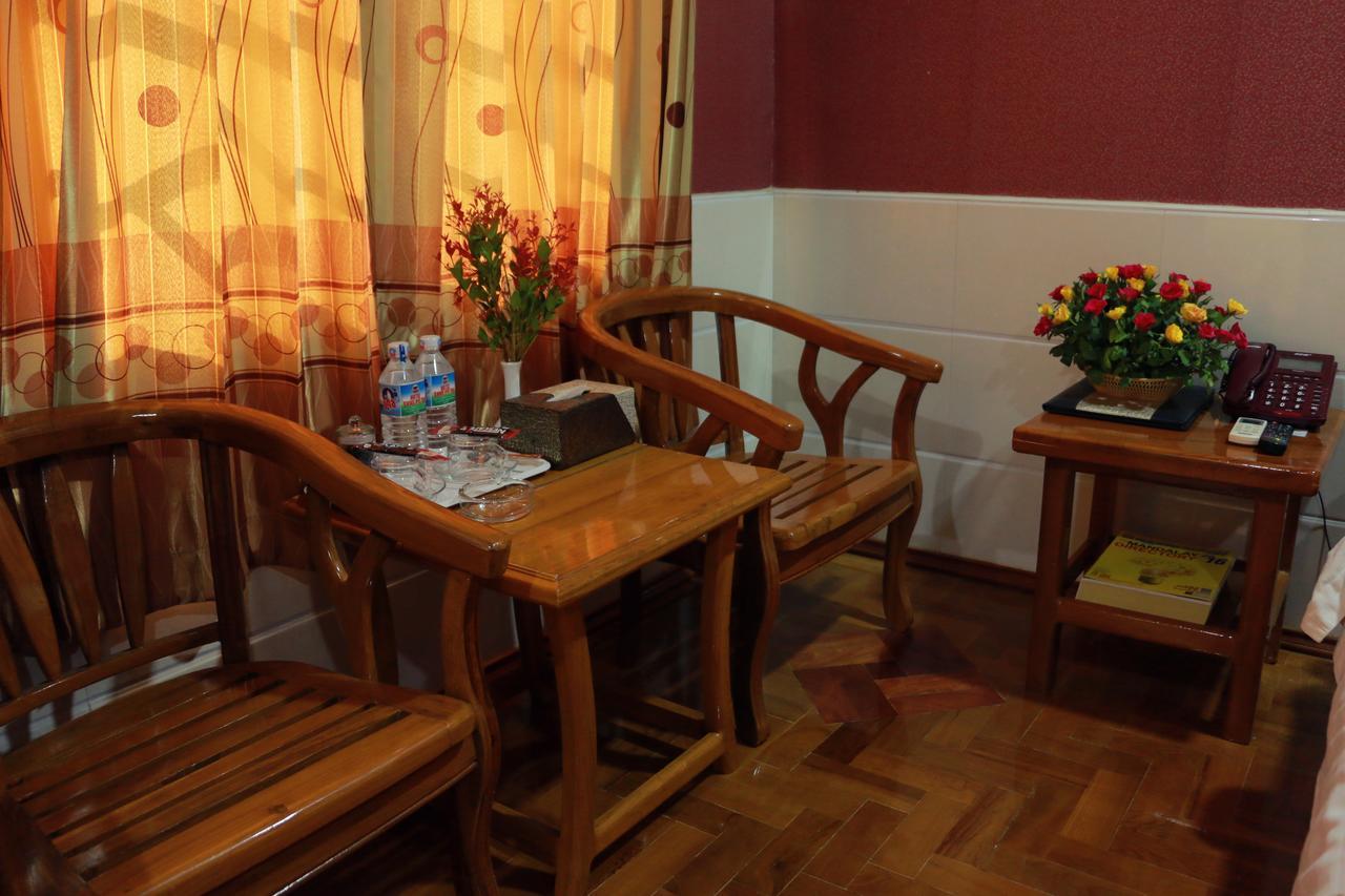 Hotel Shwe Pyi Tan Mandalay Exteriör bild
