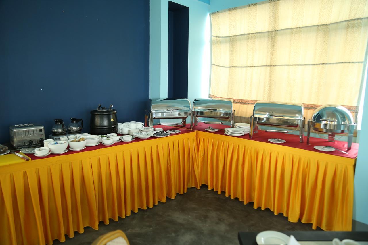 Hotel Shwe Pyi Tan Mandalay Exteriör bild