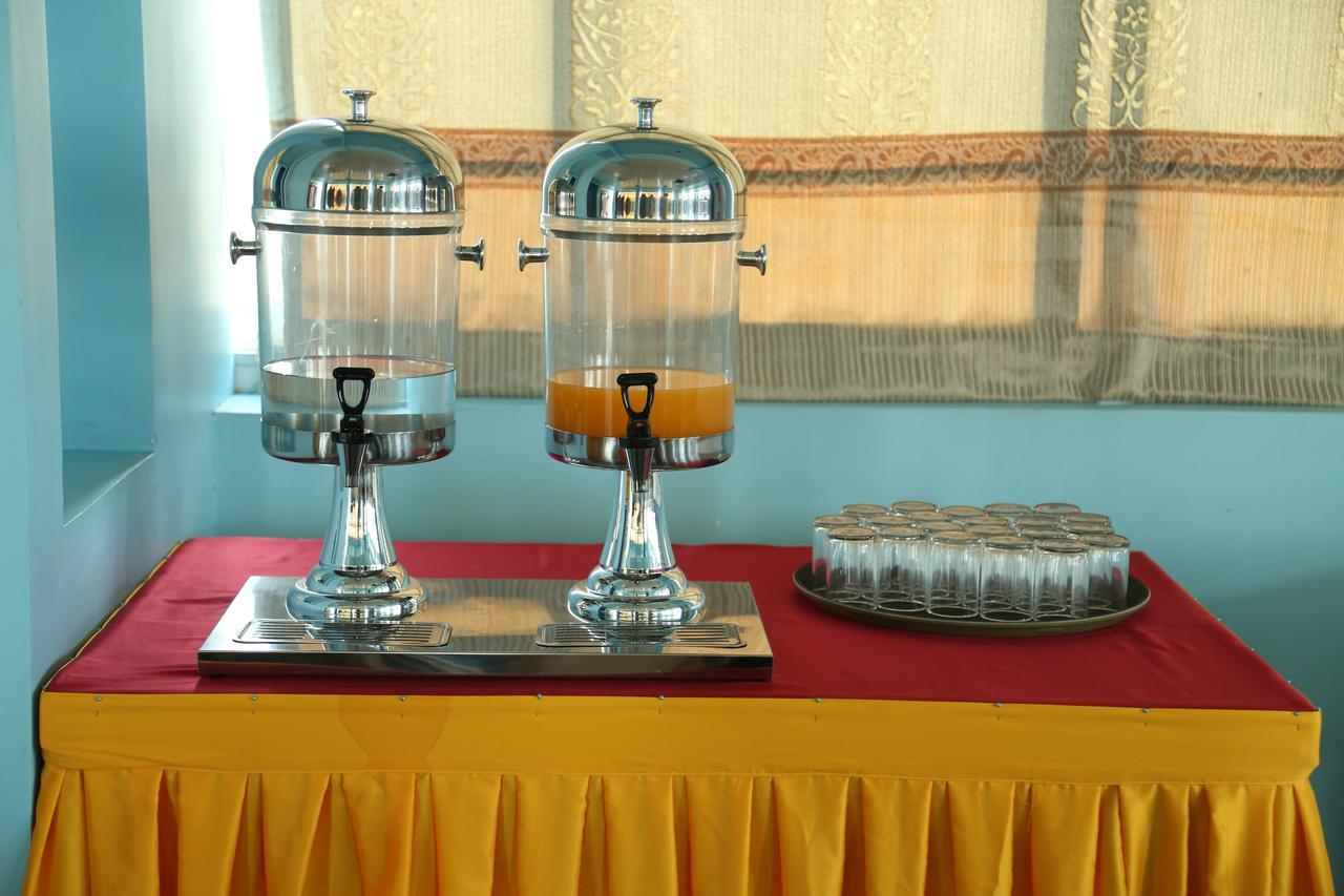 Hotel Shwe Pyi Tan Mandalay Exteriör bild
