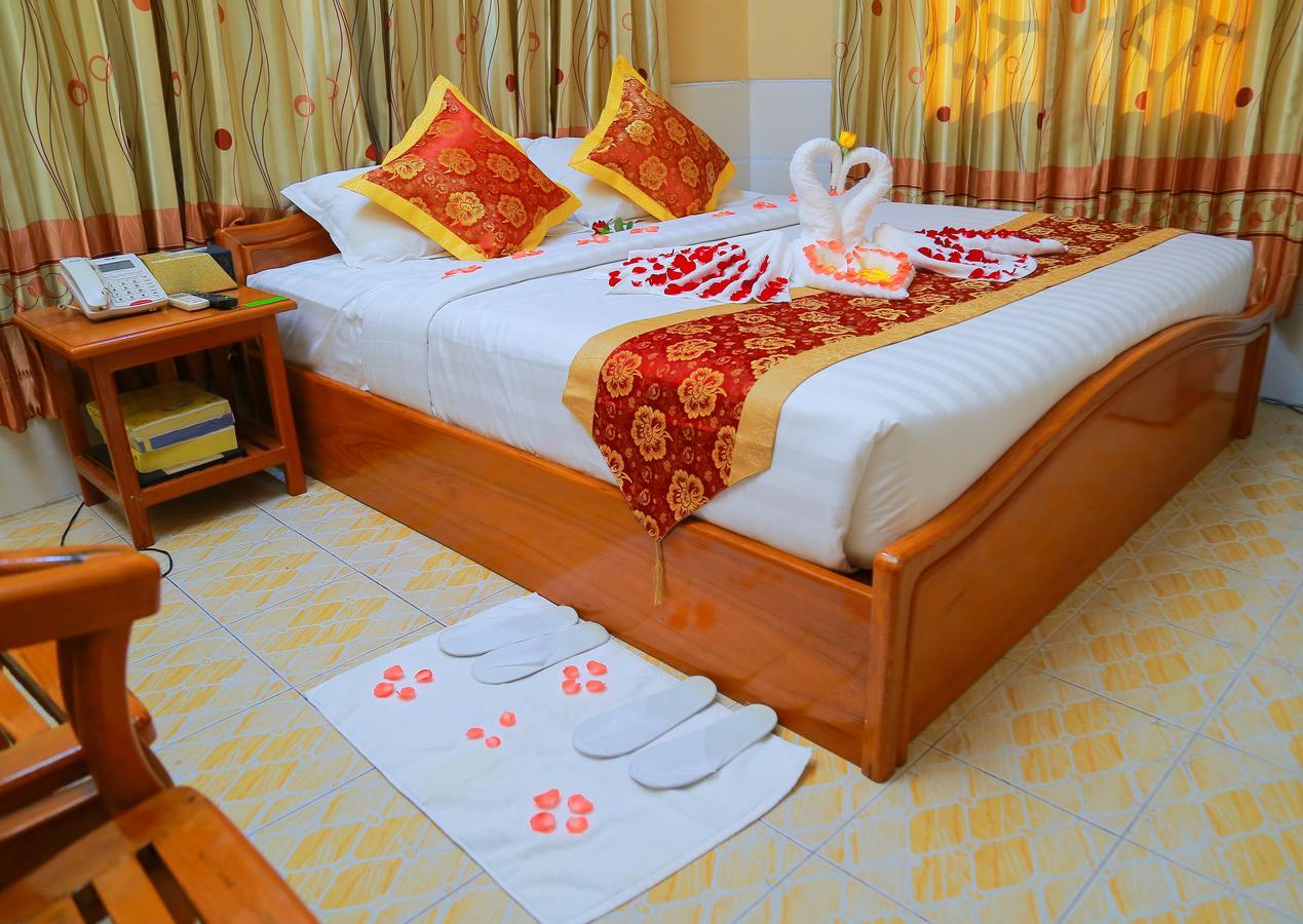 Hotel Shwe Pyi Tan Mandalay Exteriör bild