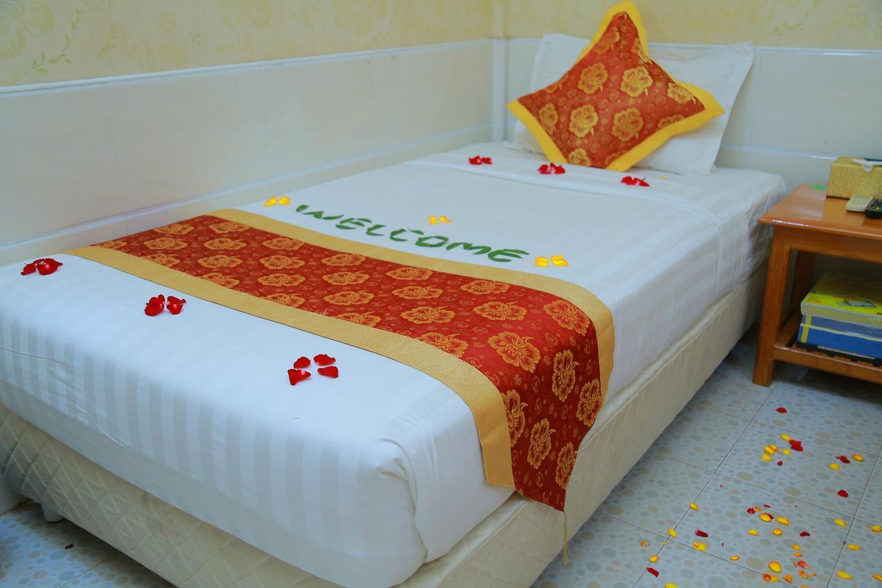 Hotel Shwe Pyi Tan Mandalay Exteriör bild