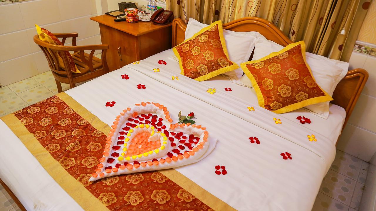 Hotel Shwe Pyi Tan Mandalay Exteriör bild