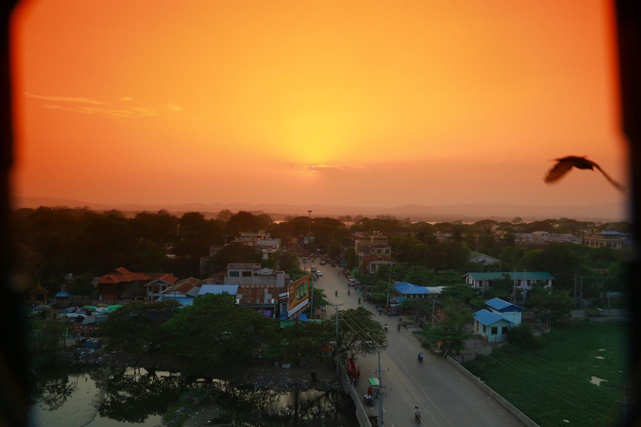 Hotel Shwe Pyi Tan Mandalay Exteriör bild